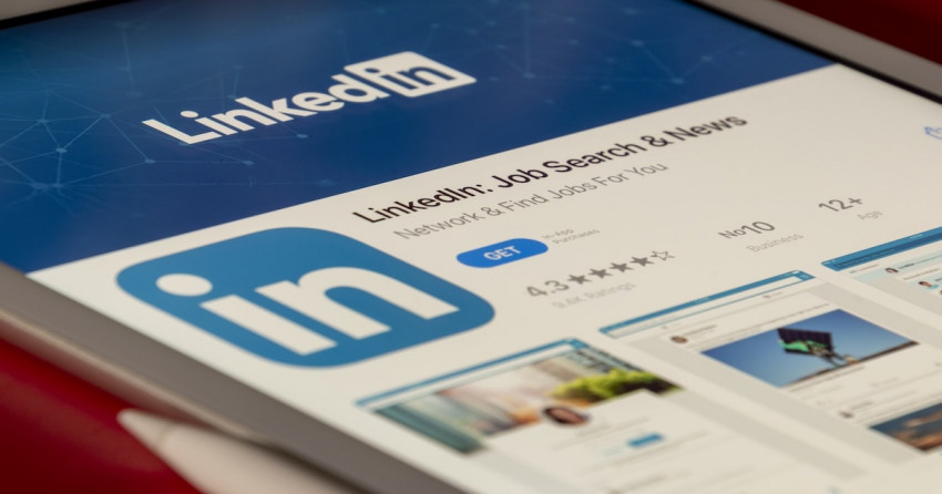 LinkedIn’s New AI Can Write Cover Letters To Hiring Managers