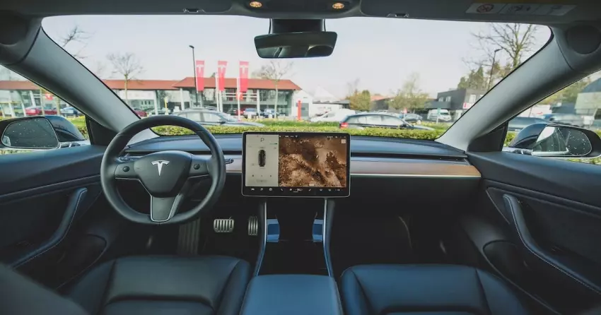 Tesla Updates Autosteer Following Recall in US
